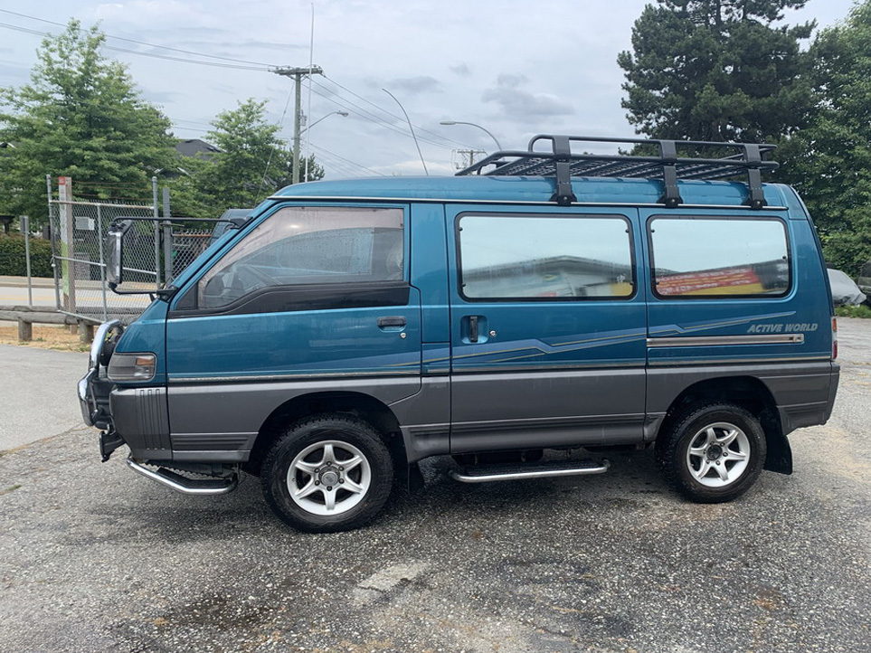 Toyota Hiace with pop top Mitsubishi Delica
