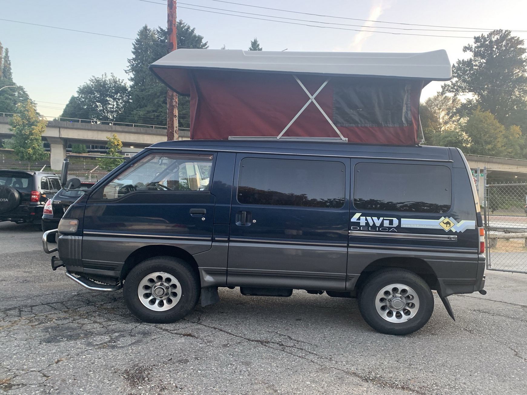 Toyota Hiace with pop top Delica pop top camper
