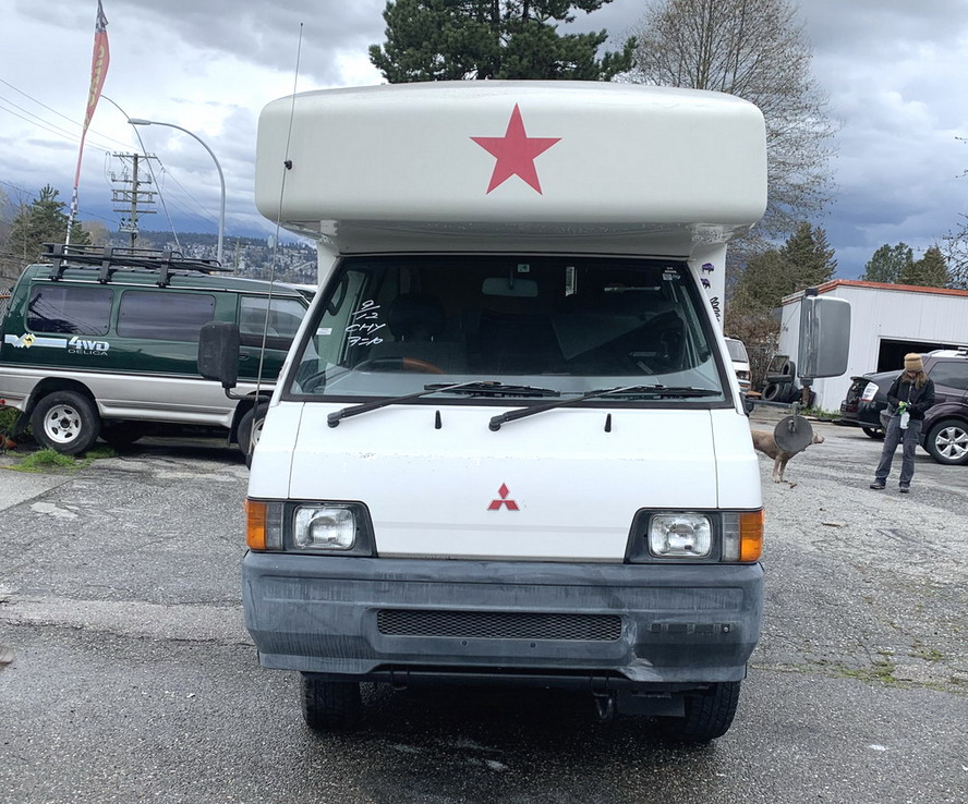 Toyota Hiace with pop top Delica poptop