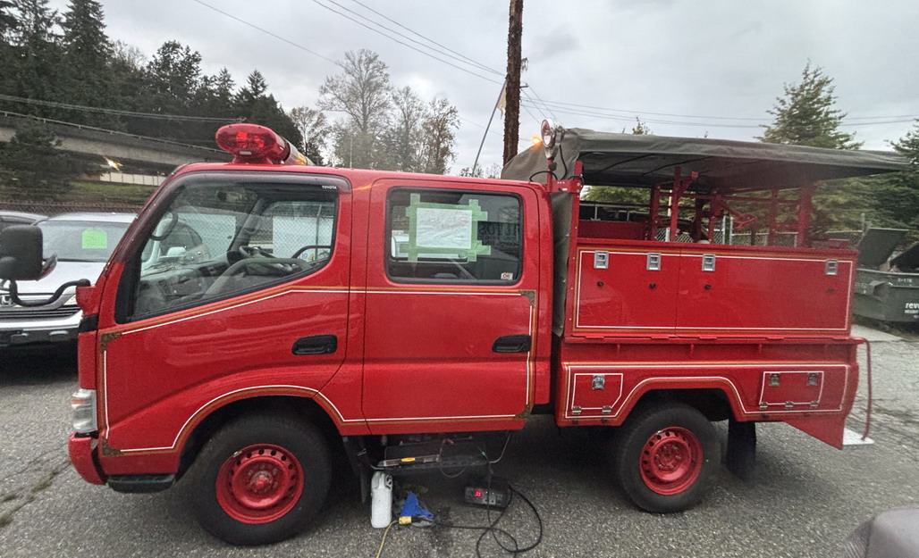 Toyota Hiace with pop
                                            top Toyota hiace
                                            camper van