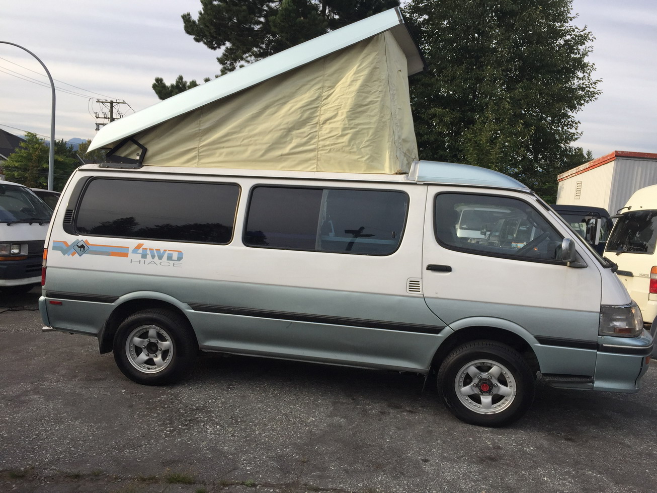 1990 toyota Land Cruiser at Silk Road
                            Autos