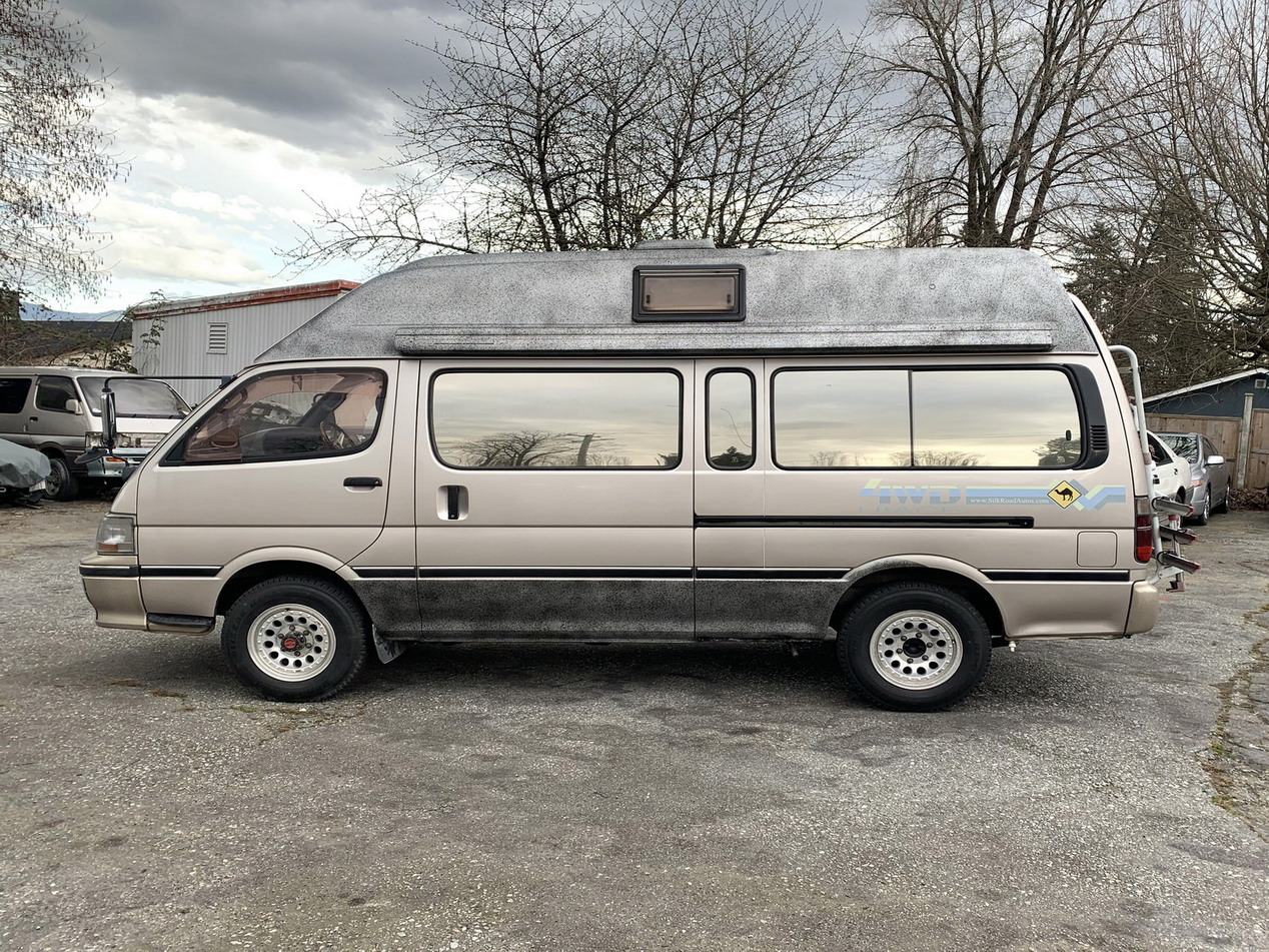 Toyota Hiace
                                                          with pop top Toyota
                                                          hiace camper
                                                          van