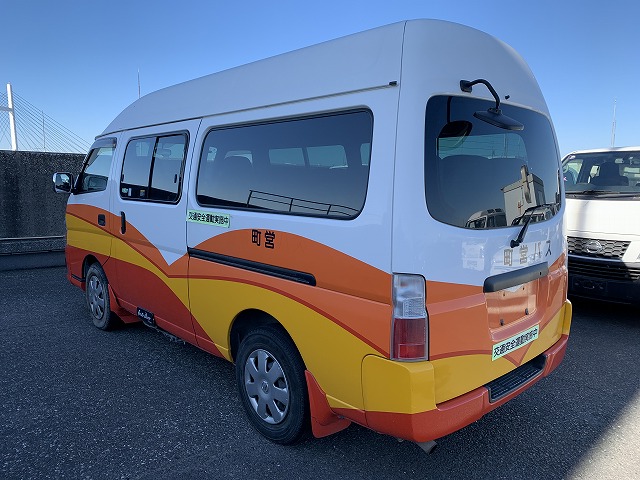 nissan caravan